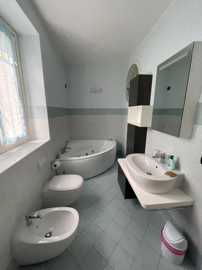 Cottage Il Cigno Con Accesso Al Lago - Como Lake แดร์วิโอ ภายนอก รูปภาพ